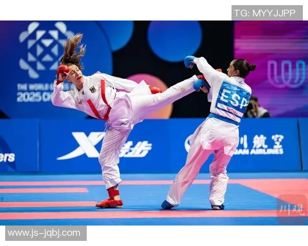 蓝十字与阿特拉斯对决赛果揭晓精彩瞬间回顾与分析 蓝十字与阿特拉斯对决赛果揭晓精彩瞬间回顾与分析